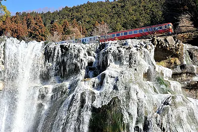 氷瀑が見られる冬の龍門の滝